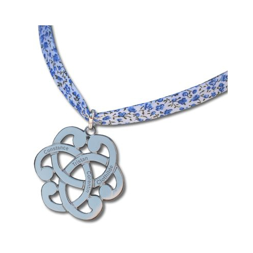 Pendentif arabesque gravé