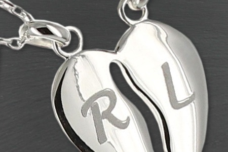 Pendentifs gravés